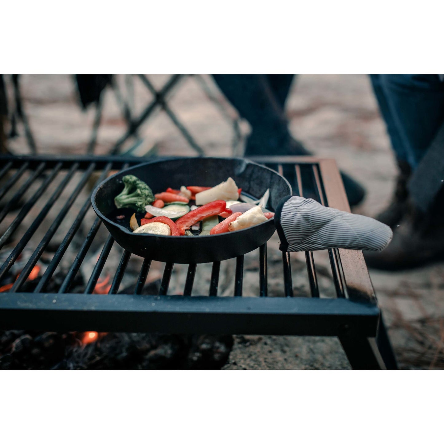 Stansport Pre-seasoned Cast Iron Frying Pan 10"